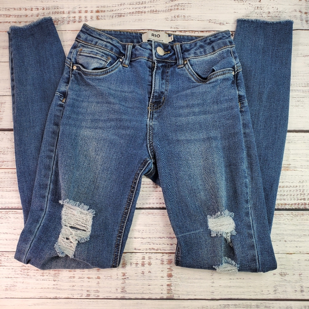 RIO Jeans Mid Rise Push Up Size 5